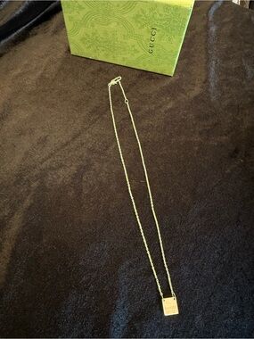 Gucci silver-tone Square Logo Pendant Necklace